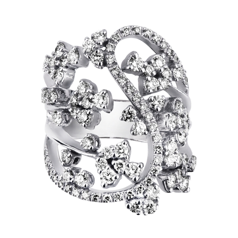 Anillo en oro blanco de 18k con diamantes en forma de flor