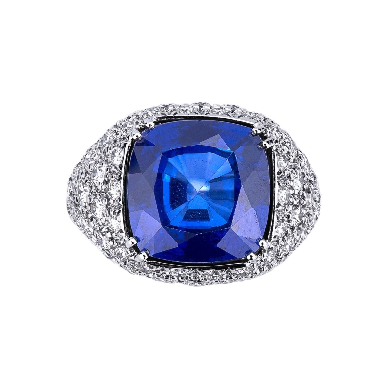 Anillo con zafiro azul y diamantes en oro blanco 18k Anillo con zafiro azul y diamantes en oro blanco 18k