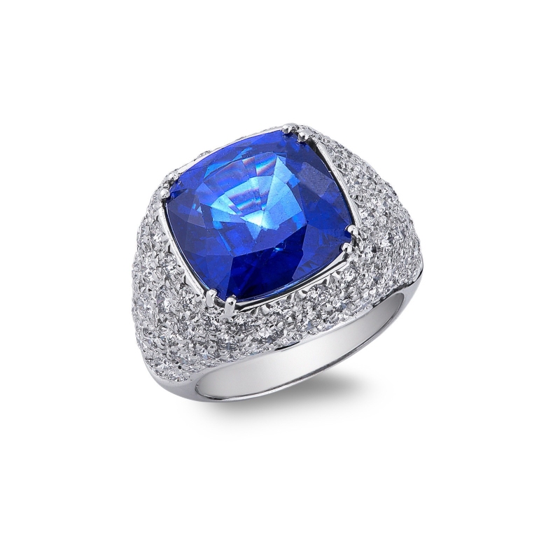Anillo con zafiro azul y diamantes en oro blanco 18k Anillo con zafiro azul y diamantes en oro blanco 18k