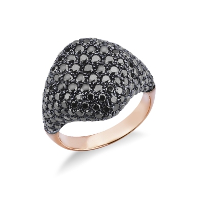 Anillo chevalier en oro rosa de 18k con pavé de diamantes negros