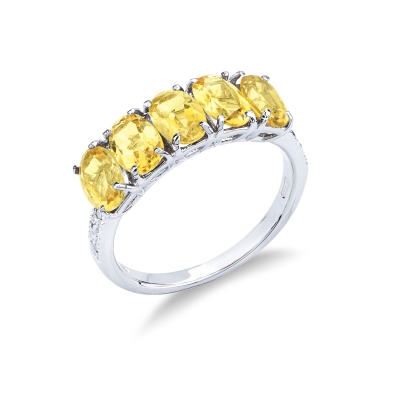 Anillo de oro blanco de 18k con un diamante y 5 citrinos