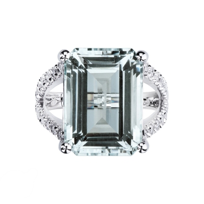 Anillo Oro Blanco 18k con aguamarina rectangular y diamantes laterales