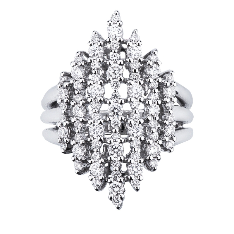 Anillo de diseño con diamantes Anillo de diseño con diamantes