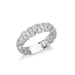 Anillo en oro blanco de 18k con diamantes