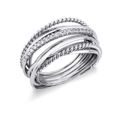 Anillo ancho en oro blanco de 18k con diamantes y hilos entrelazados