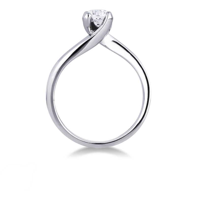Anillo solitario con un diamante de 0,50 quilates en oro blanco de 18 kilates  Anillo solitario con un diamante de 0,50 quilates en oro blanco de 18 kilates