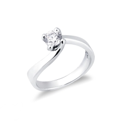 Anillo solitario con un diamante de 0,50 quilates en oro blanco de 18 kilates