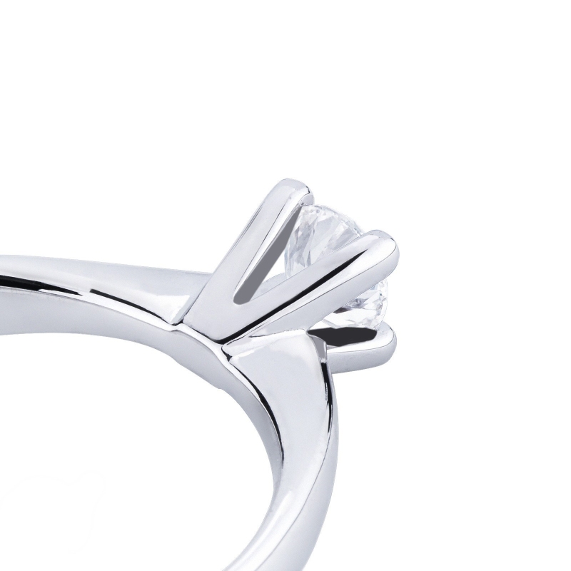 Anillo Solitario 4 Garras en Oro Blanco 18k con Diamante 0,40 ct