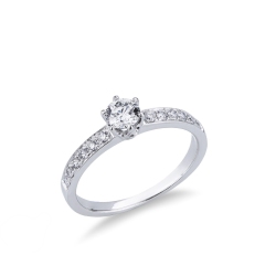 Anillo solitario en oro blanco 18 quilates y diamante central 0,50 ct