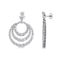 Pendientes colgantes en oro blanco 750 con aros de diamantes