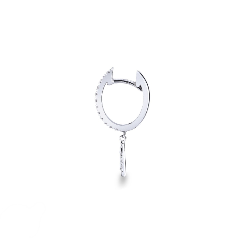 Pendiente con colgante con letra A en diamantes Pendiente con colgante con letra A en diamantes