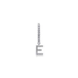 Colgante mono con letra E en diamantes