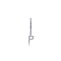 Colgante con letra P en oro blanco y diamantes