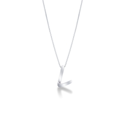 Collar en oro blanco 18 quilates con letra C y diamante