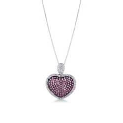 Collar en oro blanco de 18k con colgante en forma de corazón