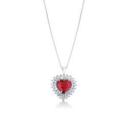 Collar elegante con rubí en corte corazón y diamantes