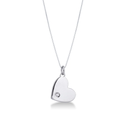 Collar con colgante de corazón en oro blanco de 18 kilates y diamante de 0.04 quilates