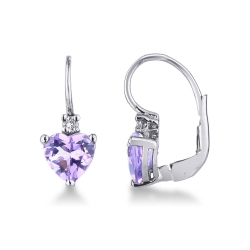 Pendientes de oro blanco de 18k con amatistas talla corazón