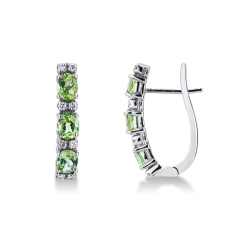 Pendientes en oro blanco de 18k con peridotos y diamantes