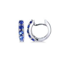 Pendientes de aro de oro blanco de 18k con zafiros azules