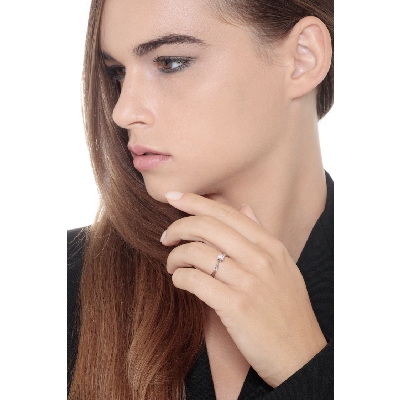 Anillo de compromiso oro blanco 18 kilates y diamante 0,30 quilates 