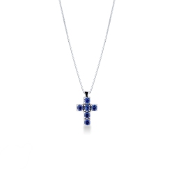 Collar con colgante de cruz en oro blanco de 18 quilates con zafiros azules