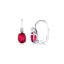 Pendientes de oro blanco de 18k con diamantes y rubíes talla ovalada