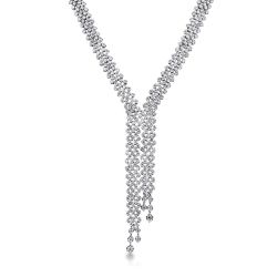 Collar diseño en oro blanco de 18k con diamantes
