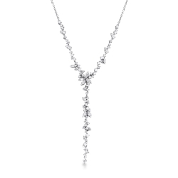 Collar en oro blanco de 18 quilates con cascada de diamantes