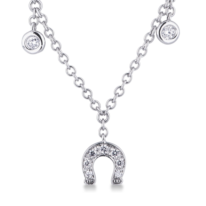 Collar en oro blanco de 18 quilates con colgante herradura y diamantes  Collar en oro blanco de 18 quilates con colgante herradura y diamantes