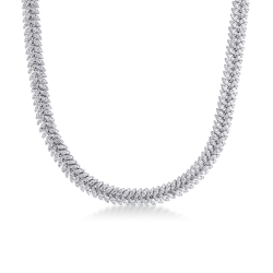 Collar con diseño de espiga en oro blanco de 18k con diamantes