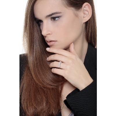 Anillo Trilogy Illusion en oro blanco de 18 quilates con diamantes