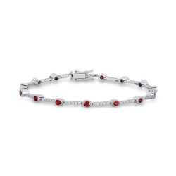 Pulsera alternada en oro blanco de 18 quilates engastados con rubíes