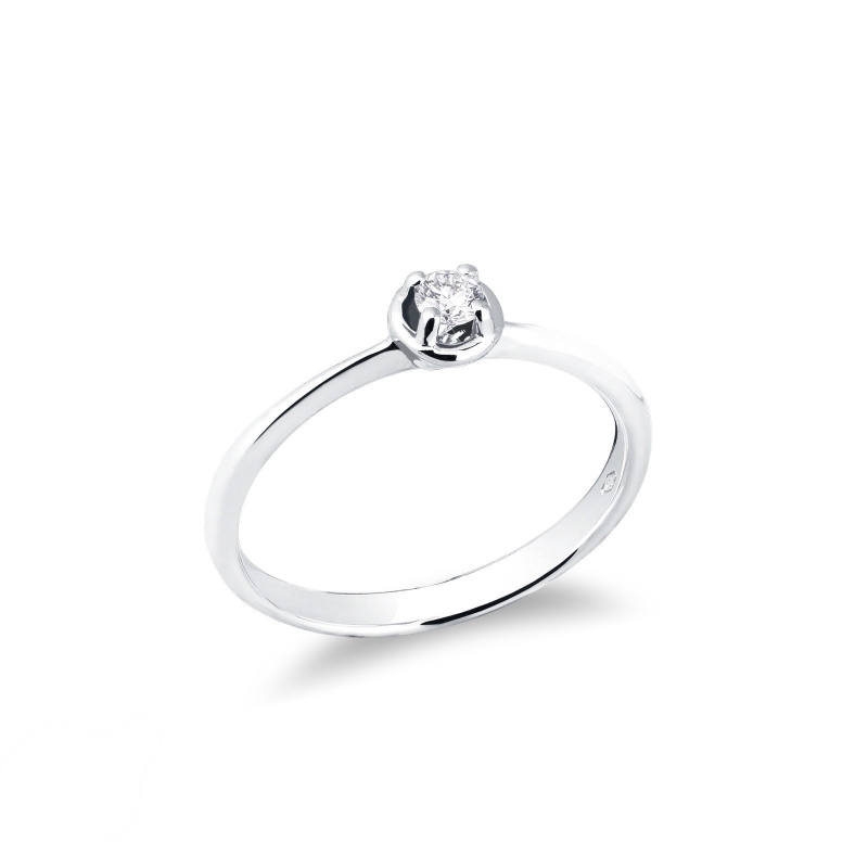 Anillo solitario oro blanco 18k corazón diamante 0.10ct brillante