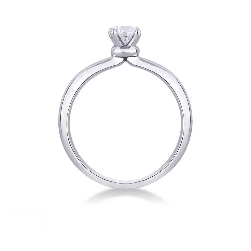 Anillo solitario con diamante de 0,40 quilates en oro blanco 18 kilates Anillo solitario con diamante de 0,40 quilates en oro blanco 18 kilates