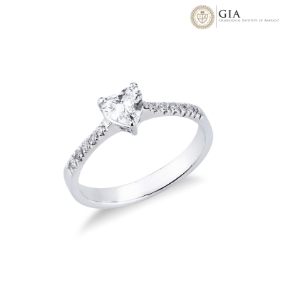 Anillo solitario corazón oro blanco 18k adornado con diamante natural 0.50 GIA