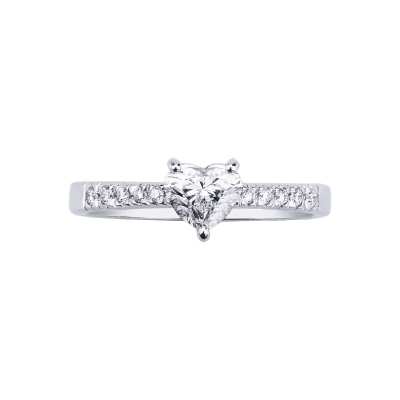 Anillo diamante corte corazón 0,70 ct GIA oro blanco 18k