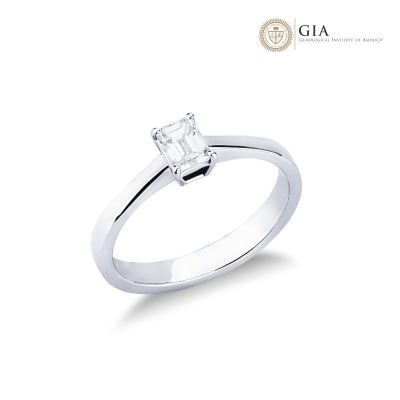 Anillo con diamante corte esmeralda 0,50 ct GIA en oro blanco 18k
