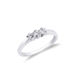 Sortija en oro blanco 18 kilates con 3 diamantes 0,20 quilates