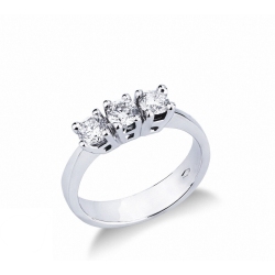 Anillo trilogy en oro blanco 18k con diamantes ct. 0.75
