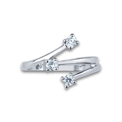 Anillo abierto de oro blanco 18 kilates con 3 diamantes 