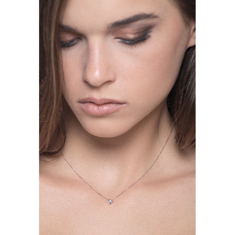 Colgante brillante solitario de 4 garras con diamante  0,04 quilates 