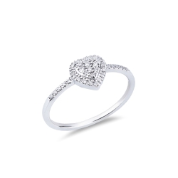 Anillo en oro blanco 18k con diamantes en brazo y pavé en forma de corazon