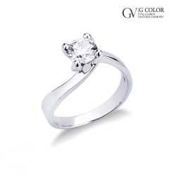 Solitario en oro blanco 18k con diamante 0,90 quilates
