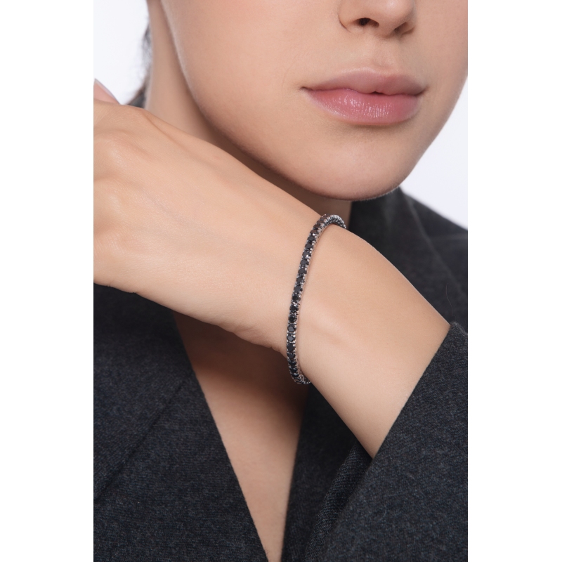 Pulsera tennis con garras en oro blanco 18k con diamantes negros 7,23 ct Pulsera tennis con garras en oro blanco 18k con diamantes negros 7,23 ct