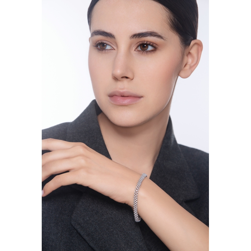 Pulsera diseño tejido oro blanco 18k engastada con diamantes Pulsera diseño tejido oro blanco 18k engastada con diamantes