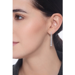 Pendientes tipo tennis en oro blanco de 18 quilates con diamantes en degradé 2