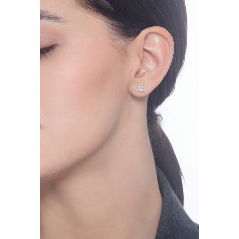 Pendientes oro blanco 18k con diamante certificado GIA corte princess Pendientes oro blanco 18k con diamante certificado GIA corte princess