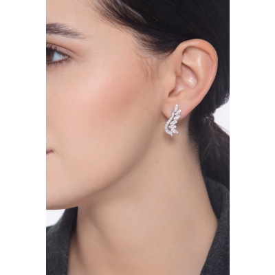 Pendientes diseño hojas en oro blanco de 18k con diamantes 