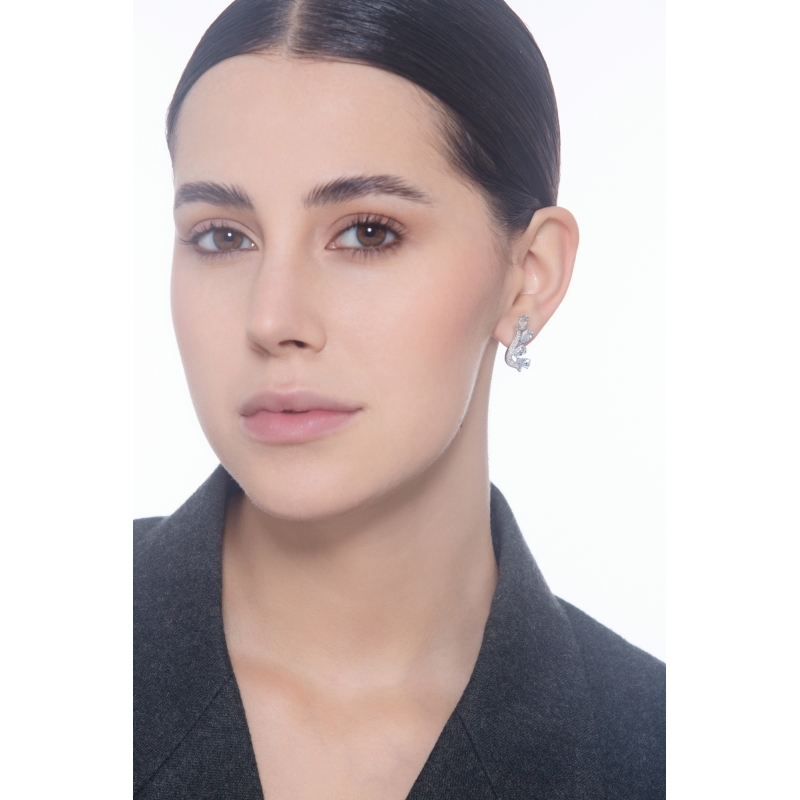 Pendientes de diseño con aguamarinas talla pera y diamantes 